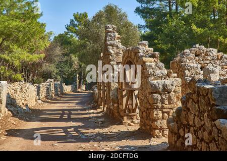 Ruines d'Olympos était une ville dans l'ancienne Lycia dans le district de Kumluca dans la province d'Antalya, Turquie Banque D'Images