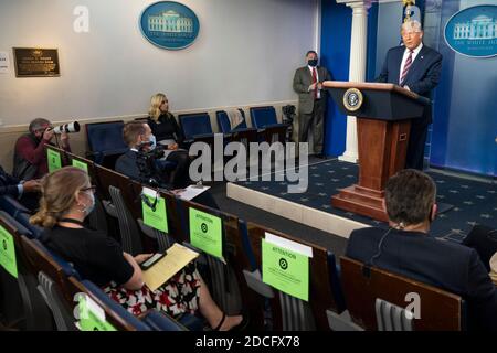 WASHINGTON DC, États-Unis - 05 novembre 2020 - le président Donald J. Trump s'adresse aux journalistes lors d'une conférence de presse le jeudi 5 novembre 2020, dans le James S. Banque D'Images