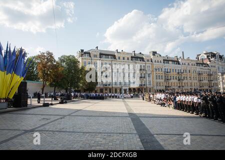 KIEV, UKRAINE - 04 août 2017: Président de l'Ukraine Petro Porochenko lors d'événements solennels à l'occasion du deuxième anniversaire de la création de la police nationale de l'Ukraine sur Sofiyskaya Sq. À Kiev Banque D'Images