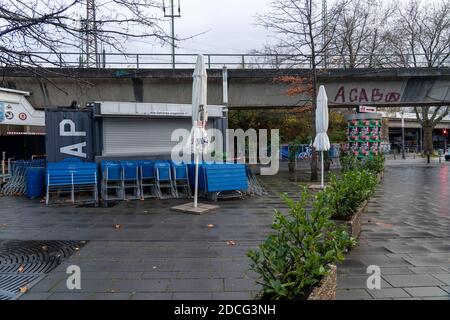 Le Bermuda3Eck dans le centre-ville de Bochum, quartier d'amusement, quartier de pub, avec plus de 80 établissements gastronomiques, quartier de la vie nocturne, totalement e Banque D'Images