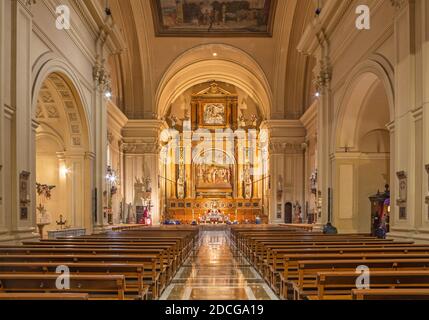 SARAGOSSE, ESPAGNE - 3 MARS 2018 : la nef de l'église Basílica de Santa Engracia. Banque D'Images