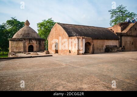 Talatal Ghar, Talatal Ghar est situé à Rangpur, Sivasagar, Assam. Les plus grands exemples de l'architecture Tai Ahom Banque D'Images