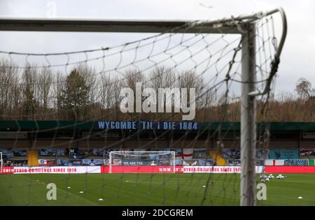 Vue générale de l'intérieur du sol avant le match de championnat Sky Bet à Adams Park, Wycombe. Banque D'Images