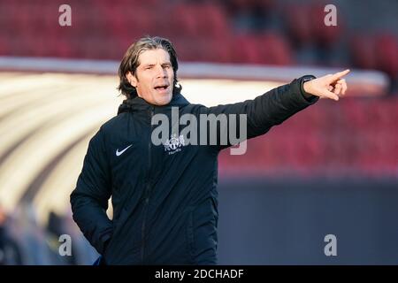 21 novembre 2020, Zurich, Stade Letzigrund, AXA Women's Super League: FC Zurich Women - FC Bâle 1893, entraîneur Ivan Dal Santo (Zurich) Banque D'Images