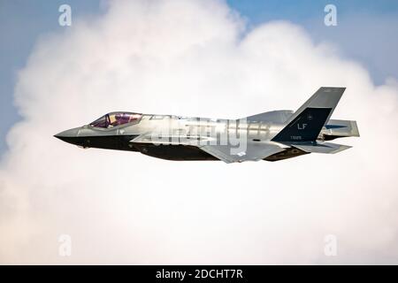 AVION de chasse F-35 DE LA US Air Force en vol au-dessus de RAF Fairford. Royaume-Uni - 13 juillet 2018 Banque D'Images