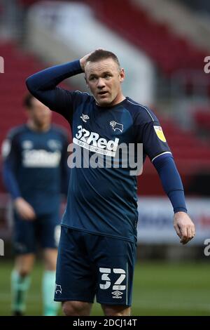 Bristol, Royaume-Uni. 21 novembre 2020. Wayne Rooney entraîneur joueur et l'un des quatre entraîneurs en charge temporaire du comté de Derby lors du match de championnat de la FEL Sky Bet entre Bristol City et le comté de Derby à Ashton Gate, Bristol, Angleterre, le 21 novembre 2020. Photo de Dave Peters. Utilisation éditoriale uniquement, licence requise pour une utilisation commerciale. Aucune utilisation dans les Paris, les jeux ou les publications d'un seul club/ligue/joueur. Crédit : UK Sports pics Ltd/Alay Live News Banque D'Images