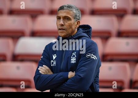 BARNSLEY, ANGLETERRE. 21 NOVEMBRE. Chris Hughton, directeur de la forêt de Nottingham, lors du match de championnat Sky Bet entre Barnsley et la forêt de Nottingham à Oakwell, Barnsley, le samedi 21 novembre 2020. (Credit: Jon Hobley | MI News) Credit: MI News & Sport /Alay Live News Banque D'Images