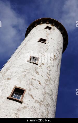 Vue à angle bas du phare situé sur l'île suédoise d'Oland, au nord du cap. Banque D'Images