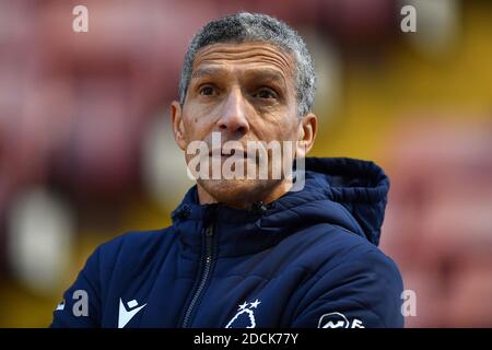 BARNSLEY, ANGLETERRE. 21 NOVEMBRE. Chris Hughton, directeur de la forêt de Nottingham, lors du match de championnat Sky Bet entre Barnsley et la forêt de Nottingham à Oakwell, Barnsley, le samedi 21 novembre 2020. (Credit: Jon Hobley | MI News) Credit: MI News & Sport /Alay Live News Banque D'Images