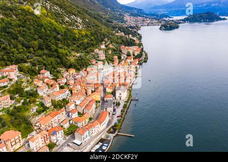 Vue aérienne, Colonno sur le lac de Côme, Lombardie, Italie Banque D'Images