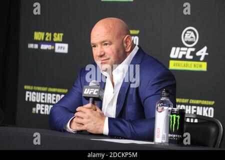 Las Vegas, Nevada, Las Vegas, Nevada, États-Unis. 21 novembre 2020. LAS VEGAS, NV - NOVEMBRE 21 : Dana White interagit avec les médias après l'événement UFC 255 à UFC Apex le 21 novembre 2020 à Las Vegas, Nevada, États-Unis. Crédit : Diego Ribas/PX Imagens/ZUMA Wire/Alay Live News Banque D'Images