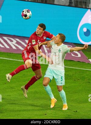 Munich, Allemagne. 21 novembre 2020. Benjamin PAVARD, FCB 5 concourent pour le ballon, s'attaquer, duel, header, zweikampf, action, lutte contre Ludwig AUGUSTINSSON, BRE 5 au match FC BAYERN MUENCHEN - SV WERDER BREMEN 1-1 dans le 1.German Bundesliga, saison 2020/2021, match jour 8, Munich, Allemagne, 21 novembre 2020. Credit: Peter Schatz/Alay Live News Banque D'Images