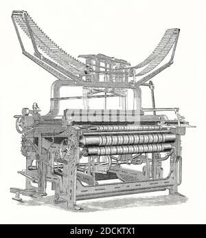 Une ancienne gravure d'un métier à tisser, utilisant une «obby» dans la fabrication de tissus à motifs dans les années 1800. Il est issu d'un livre victorien d'ingénierie mécanique des années 1880. Dobby (ou dobbie) est un tissu produit sur le métier à tisser de la gobe. Le tissu produit est caractérisé par de petits motifs géométriques et une texture supplémentaire dans le tissu. Les fils de gauchissement et de trame peuvent être de couleurs différentes. Un mécanisme de commande de harnais est situé au centre de la gaine isolante. Ceci se connecte aux chaînes de motif qui sont montées au sommet du métier à tisser. Englishman Edmund Cartwright a construit et breveté un métier à tisser en 1785. Banque D'Images