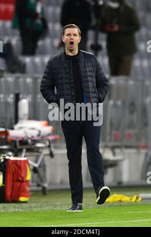 Munich, Allemagne. 21 nov. 2020. Firo: 21.11.2020 Soccer: Soccer: 1ère saison Bundesliga 2020/21 FC Bayern Munich, Muenchen - Werder Bremen 1: 1 entraîneur Florian KOHFELDT (HB), donne des instructions à ses joueurs, crédit: Jens Niering Photoproductions/pool/via/firosportphoto | usage dans le monde entier/dpa/Alay Live News Banque D'Images