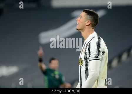 Turin, Italie. 21 novembre 2020. Cristiano Ronaldo de Juventus FC déception lors de la série UN match de football entre Juventus FC et Cagliari Calcio au stade Allianz le 21 novembre 2020 à Turin, Italie Cristiano Ronaldo de Juventus FC pendant la série UN match de football entre Juventus FC et Cagliari Calcio au stade Allianz le 21 novembre 2020 à Turin, Italie (photo d'Alberto Gandolfo/Pacific Press/Sipa USA) crédit: SIPA USA/Alay Live News Banque D'Images