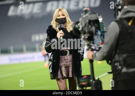 Turin, Italie. 21 novembre 2020. La journaliste de la télévision italienne DAZN Diletta Leotta pendant la série UN match de football entre Juventus FC et Cagliari Calcio au stade Allianz le 21 novembre 2020 à Turin, Italie pendant la série UN match de football entre Juventus FC et Cagliari Calcio au stade Allianz le 21 novembre 2020 à Turin, Italie (photo par Alberto Gandolfo/Pacific Press/Sipa USA) crédit: SIPA USA/Alay Live News Banque D'Images