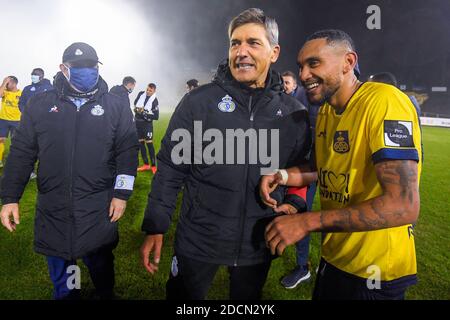 L'entraîneur en chef de l'Union, Felice Mazzu, et le Loic Lapoussin de l'Union célèbrent après avoir remporté un match de football entre Royale Union Saint-Gilloise et RWDM, Sunda Banque D'Images