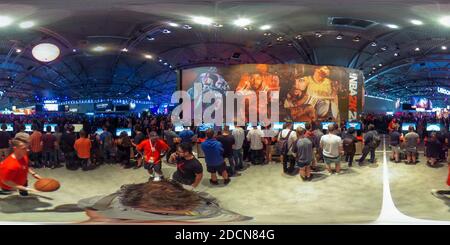 Vue panoramique à 360° de Salon de la gamescom à Cologne, 21.08.2019