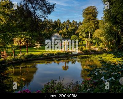 Tourlaville, France juillet 2020 Château de Ravalet et ses beaux jardins en Normandie du Nord, un bel endroit à visiter pour les touristes Banque D'Images