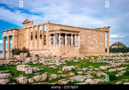 L'Erechtheion ou Erechtheum est un ancien temple grec sur l'acropole d'Athènes en Grèce, qui a été dédiée à la fois Athena et Poseidon. Banque D'Images