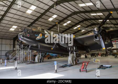 Bombardier Lancaster (NX611) de la Seconde Guerre mondiale, « Just Jane », Lincolnshire Aviation Heritage Museum, East Kirkby, Spilsby, Lincs, Royaume-Uni. Banque D'Images