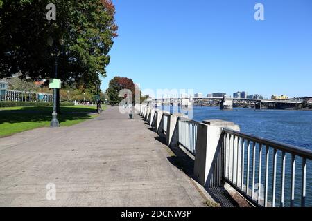 Portland, Oregon : Tom McCall Waterfront Park Banque D'Images