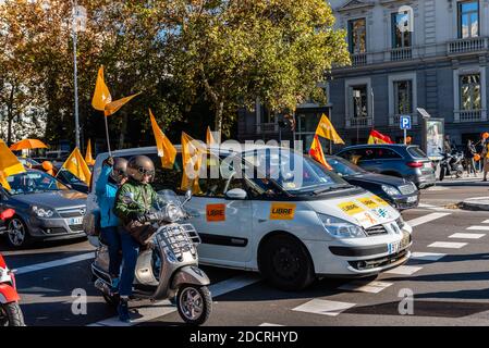 Madrid, Espagne - 22 novembre 2020 : manifestations dans le Pacifique lors d'une manifestation contre la loi sur l'éducation de Celaa Banque D'Images
