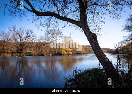 La Ruhr près de Wetter-Wengern, région de la Ruhr, Rhénanie-du-Nord-Westphalie, Allemagne. Die Ruhr bei Wetter-Wengern, Ruhrgebiet, Nordrhein-Westfalen, Deutsch Banque D'Images