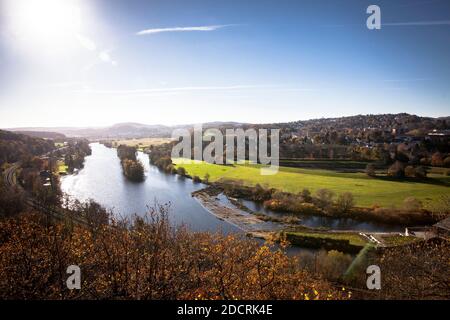 Vue du monument Berger sur la colline Hohenstein à Witten à la rivière Ruhr, région de Ruhr, Allemagne, Blick vom Bergerdenkmal auf dem Hohenstein BEI Banque D'Images