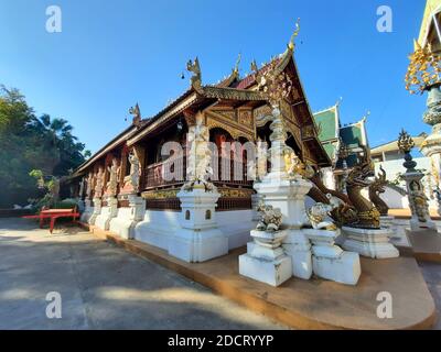 Temple Wat Ming Mueang à Chiang rai, Thaïlande. Banque D'Images