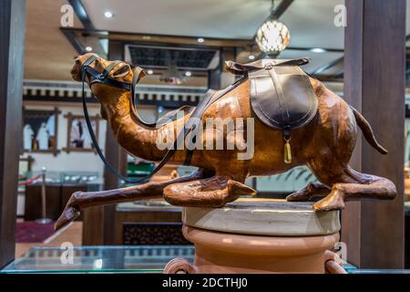 Un modèle de chameau dans la boutique de cadeaux de dans les villages du patrimoine à Abu Dhabi, Émirats arabes Unis Banque D'Images