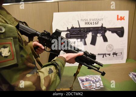 Présentation Nouveau Fusil d'Assaut des armes 'HK 416 F' au Ministere des armes a Paris, France le 1er février 2018. Photo d'Alain Apaydin/ABACAPRESS.COM Banque D'Images