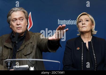 Marine le Pen, présidente du Front National (FN) du parti d'extrême-droite français, et Steve Bannon, ancien conseiller du président américain, assistent au congrès annuel du parti d'extrême-droite du Front National (FN) le 10 mars 2018 au Grand Palais de Lille, photo d'ici ABACAPRESS.COM Banque D'Images