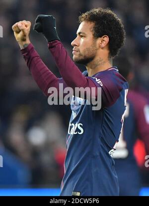 Naymar Jr du PSG célèbre lors du match de football de la Ligue 1 Paris Saint-Germain (PSG) contre Montpellier au stade du Parc des Princes à Paris, France, le 27 janvier 2018. PSG a gagné 4-0. Photo de Christin Liewig/ABACAPRESS.COM Banque D'Images