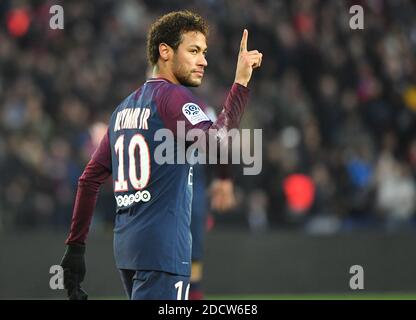 Naymar Jr du PSG célèbre lors du match de football de la Ligue 1 Paris Saint-Germain (PSG) contre Montpellier au stade du Parc des Princes à Paris, France, le 27 janvier 2018. PSG a gagné 4-0. Photo de Christin Liewig/ABACAPRESS.COM Banque D'Images