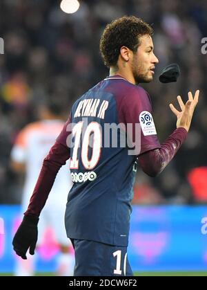 Naymar Jr du PSG célèbre lors du match de football de la Ligue 1 Paris Saint-Germain (PSG) contre Montpellier au stade du Parc des Princes à Paris, France, le 27 janvier 2018. PSG a gagné 4-0. Photo de Christin Liewig/ABACAPRESS.COM Banque D'Images