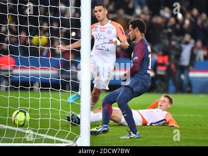 Naymar Jr du PSG célèbre lors du match de football de la Ligue 1 Paris Saint-Germain (PSG) contre Montpellier au stade du Parc des Princes à Paris, France, le 27 janvier 2018. PSG a gagné 4-0. Photo de Christin Liewig/ABACAPRESS.COM Banque D'Images