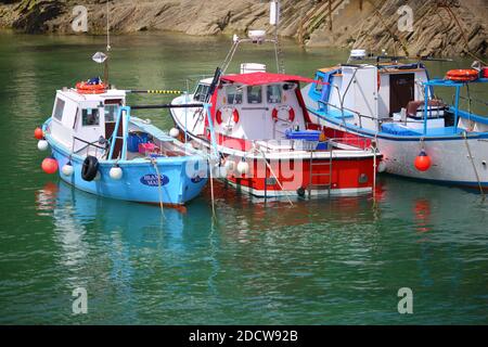 La vie de pêche suit l'avenir incertain de Newlyn et l'impact de Brexit.bateaux de pêche dans le port de Newquay, Cornwall Royaume-Uni Banque D'Images