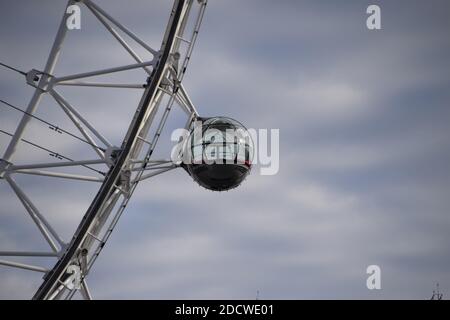 Détail d'une gousse vide sur le London Eye, temporairement fermée pendant le deuxième confinement national du coronavirus en Angleterre. Banque D'Images