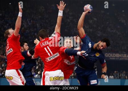 Timohe n'Guessan en France jouant dans le jeu de Handball de la Ligue d'Or France vs Danemark dans l'arène Accorhotels, Paris, France le 7 janvier 2018. Photo de Henri Szwarc/ABACAPRESS.COM Banque D'Images