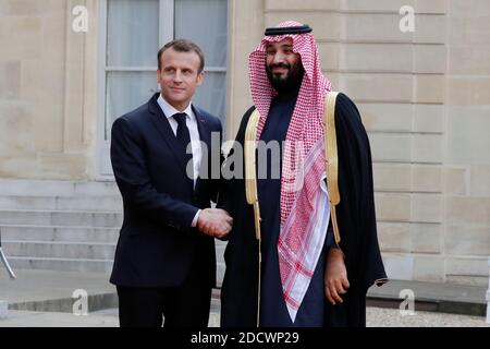 Le président français Emmanuel Macron reçoit le prince héritier d'Arabie Saoudite Mohammed Ben Salman à Elysee Palace, Paris, France, le 10 avril 2018. Photo de Henri Szwarc/ABACAPRESS.COM Banque D'Images