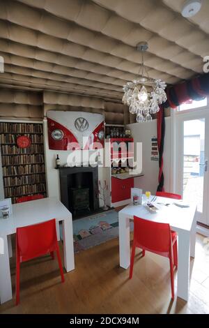 Bedlam House, un charmant bed and breakfast situé à Newquay, Cornwall, Grande-Bretagne, offrant un hébergement confortable pour les visiteurs. Banque D'Images