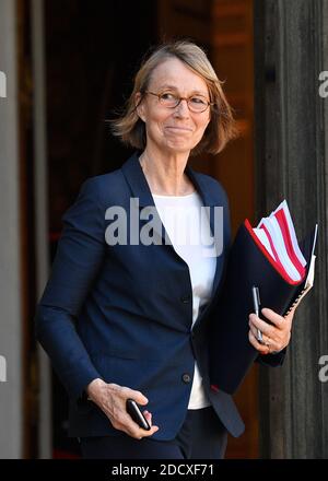 Ministre de la Culture Françoise Nyssen quitte la réunion hebdomadaire du Cabinet au Palais de l'Elysée, Paris, France le 20 avril 2018 photo de Christian Liewig/ABACAPRESS.COM Banque D'Images