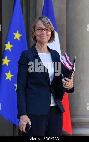 Ministre de la Culture Françoise Nyssen quitte la réunion hebdomadaire du Cabinet au Palais de l'Elysée, Paris, France le 20 avril 2018 photo de Christian Liewig/ABACAPRESS.COM Banque D'Images