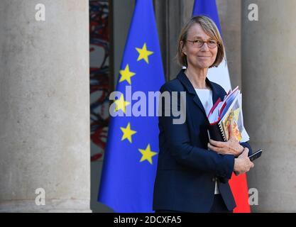 Ministre de la Culture Françoise Nyssen quitte la réunion hebdomadaire du Cabinet au Palais de l'Elysée, Paris, France le 20 avril 2018 photo de Christian Liewig/ABACAPRESS.COM Banque D'Images