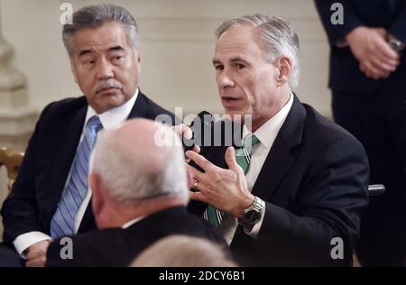 Gouverneur de l État du Texas, Greg Abbott parle lors de la séance d affaires de la Maison-Blanche de 2018 avec les gouverneurs nationaux de la salle à manger de l État de la Maison-Blanche à Washington, D.C., États-Unis, le 26 février 2018 . Photo par Olivier Douliery/Abaca Press Banque D'Images