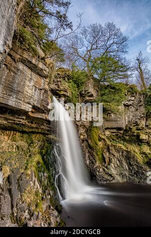 Cascade de Thornton Force dans le Yorkshire Dales, Royaume-Uni. Banque D'Images