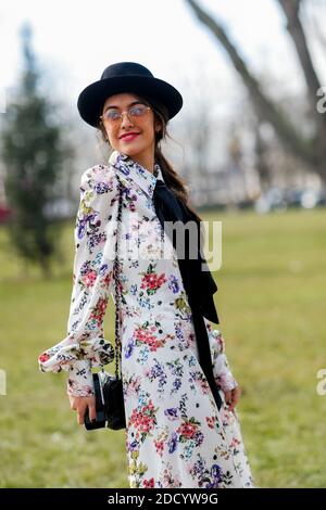 Street style, Noa Souffir arrivée au spectacle Leonard automne-hiver 2018-2019 qui s'est tenu au pavillon Ledoyen, à Paris, en France, le 5 mars 2018. Photo de Marie-Paola Bertrand-Hillion/ABACAPRESS.COM Banque D'Images