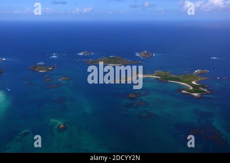 GRANDE-BRETAGNE /Île de Scilly / St Mary's /vue de l'avion sur St Helen's. Banque D'Images