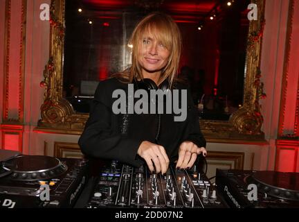 Axelle Laffont lors de la soirée Couture ball au Centre américain Mona Bismarck, Paris, France le 26 janvier 2018. Photo de Jerome Domine/ABACAPRESS.COM Banque D'Images